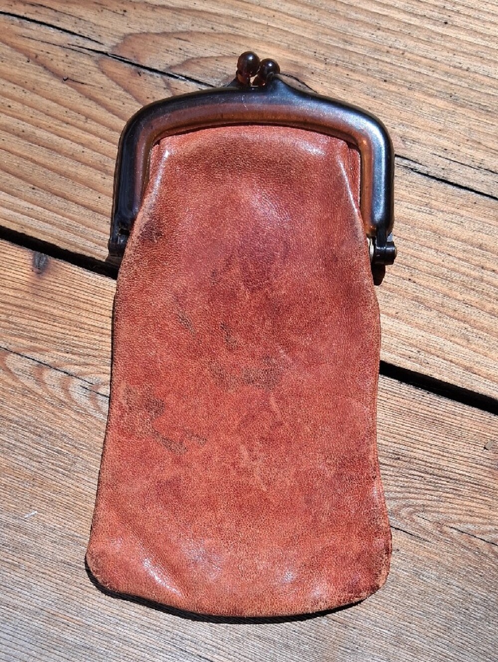 Holt Renfrew Vintage Brown Leather Kiss-Lock Coin Purse - Picture 5 of 10